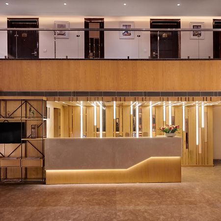 Deventure Sarovar Portico Patel Nagar نيودلهي المظهر الخارجي الصورة