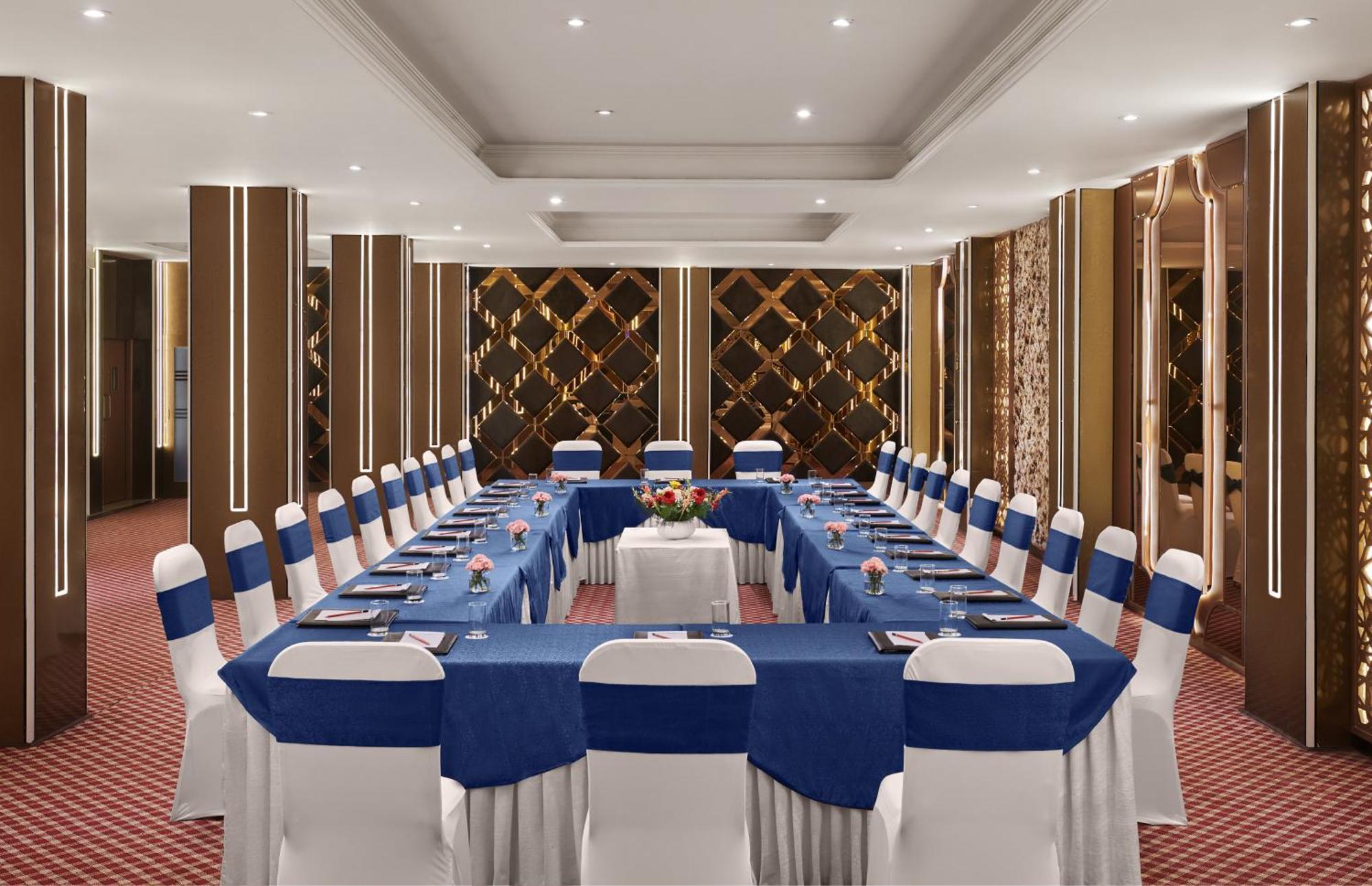 Deventure Sarovar Portico Patel Nagar نيودلهي المظهر الخارجي الصورة